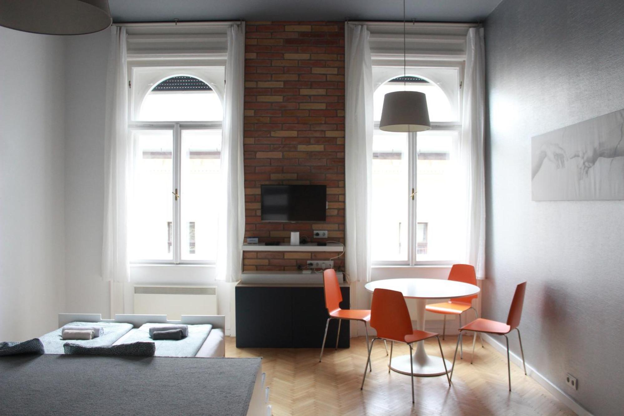 Apartament Downtown Oasis - Your Adventure Starts Here